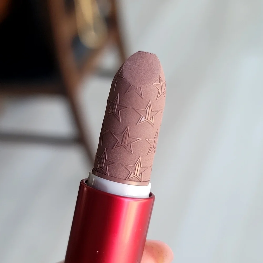 NEW JEFFREE STAR Velvet Trap Lipstick in Mouse Trap